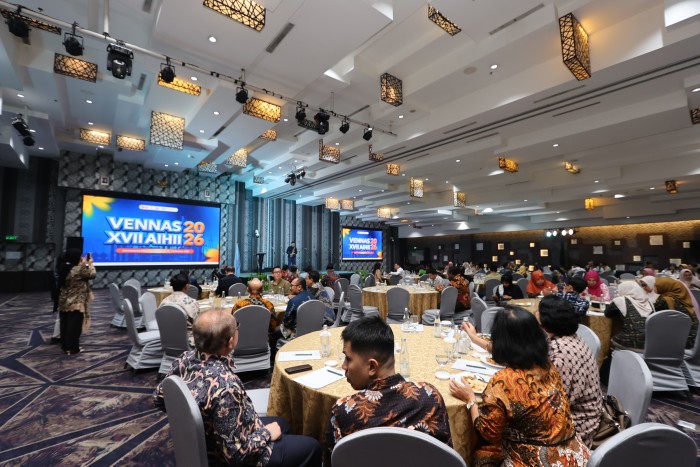 Prodi HI UIN Alauddin Makassar Berpartisipasi dalam Vennas XVII AIHII di President University