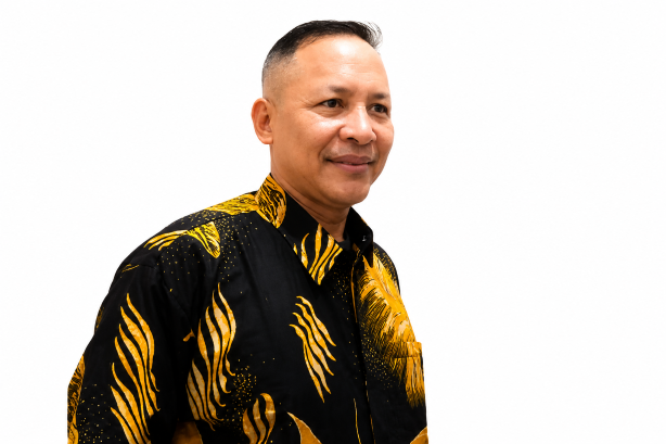 Dr. Santri Sahar, M.Si